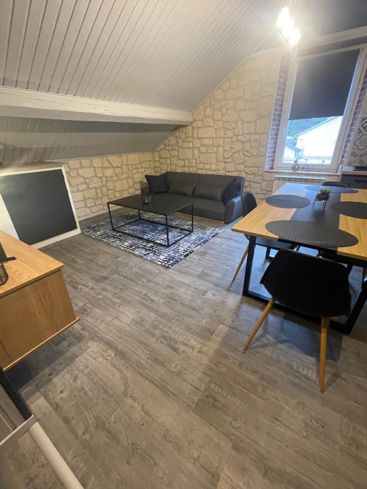 L Chez J&c Mandeure